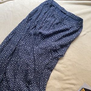Brandy Melville Izzy Skirt